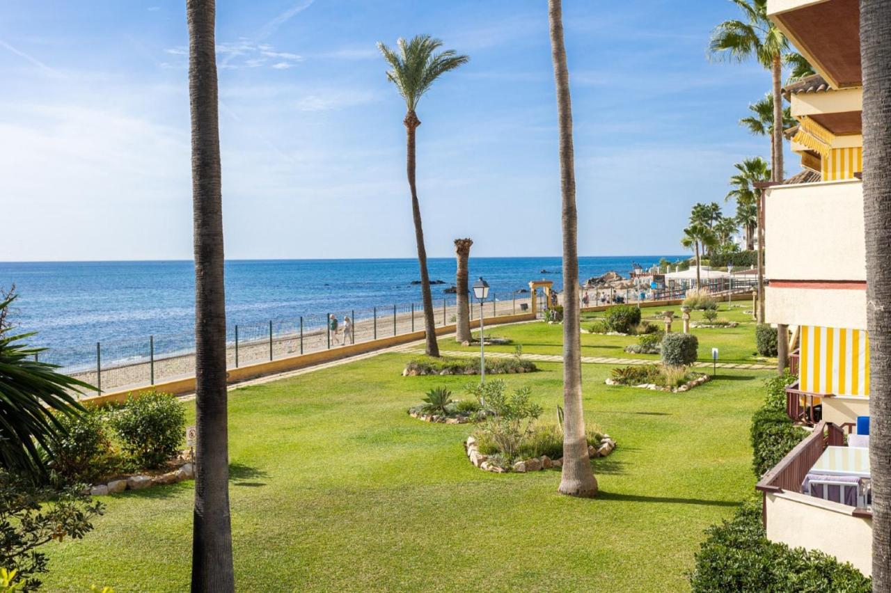 Holidays2Mijas Costa Lubina Del Sol Frontline Beach, Pool, Terrace, Seaview & Parking Sitio de Calahonda ภายนอก รูปภาพ