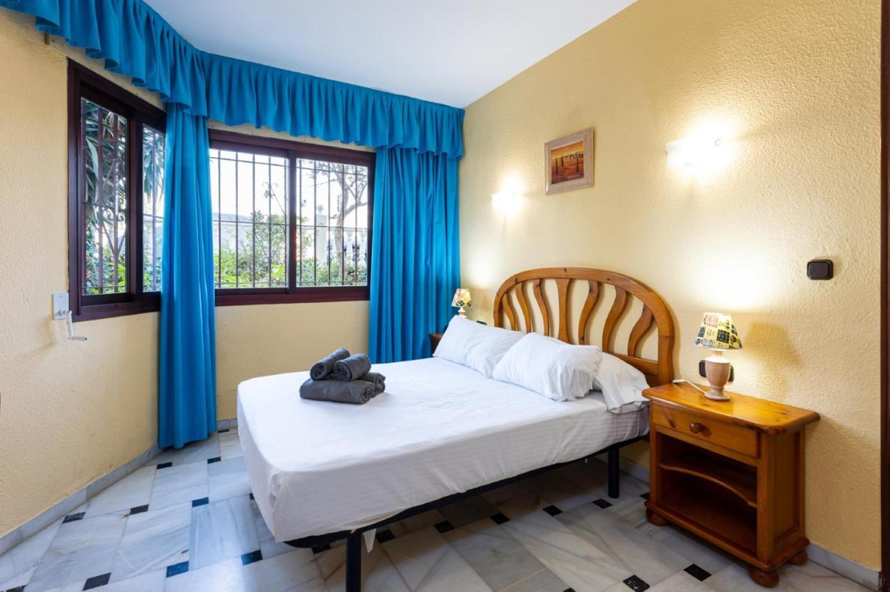Holidays2Mijas Costa Lubina Del Sol Frontline Beach, Pool, Terrace, Seaview & Parking Sitio de Calahonda ภายนอก รูปภาพ